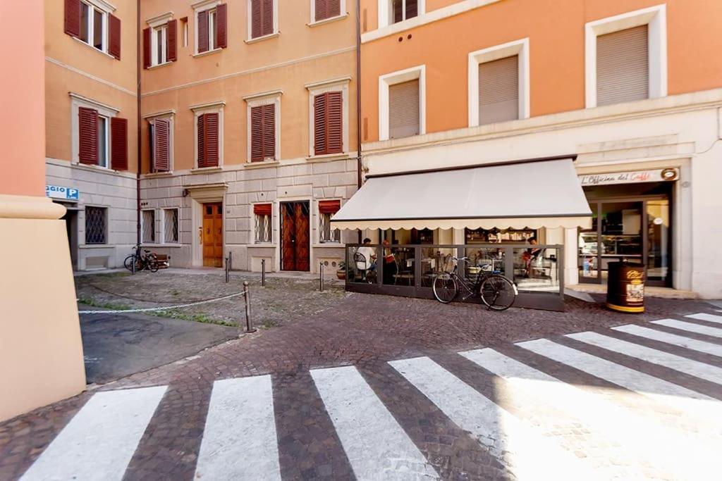 Ferienwohnung Ground Floor Luxe Historic Studio City Centre Bologna Exterior foto