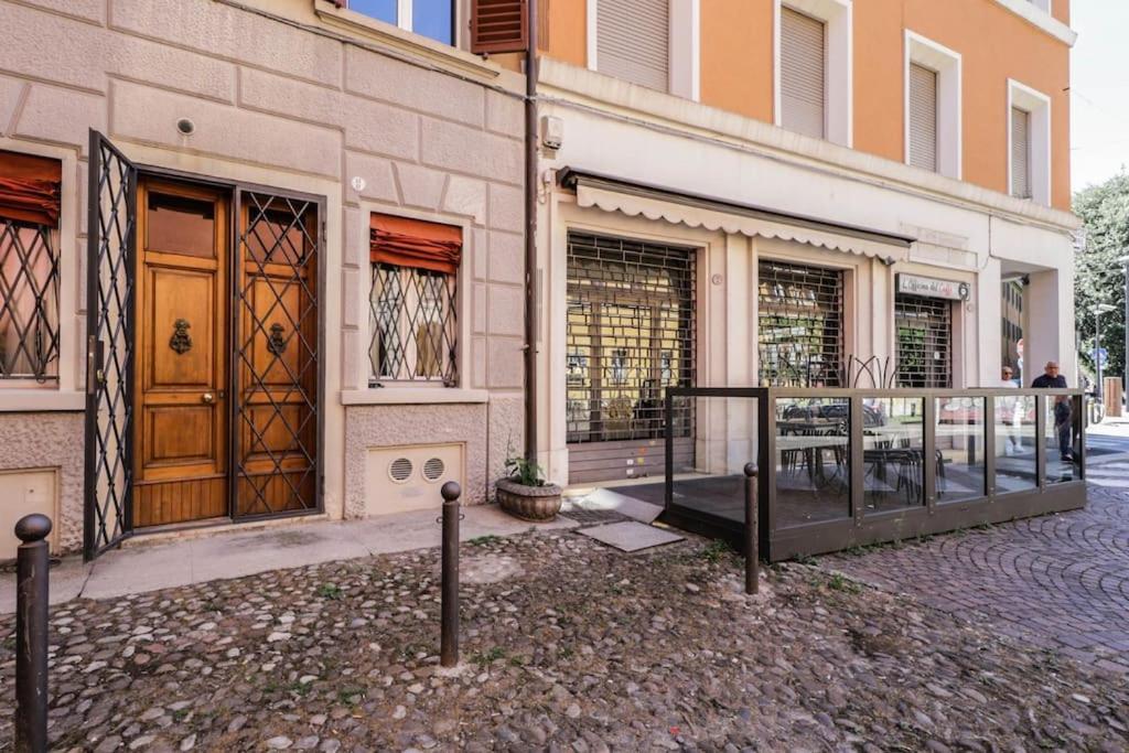 Ferienwohnung Ground Floor Luxe Historic Studio City Centre Bologna Exterior foto